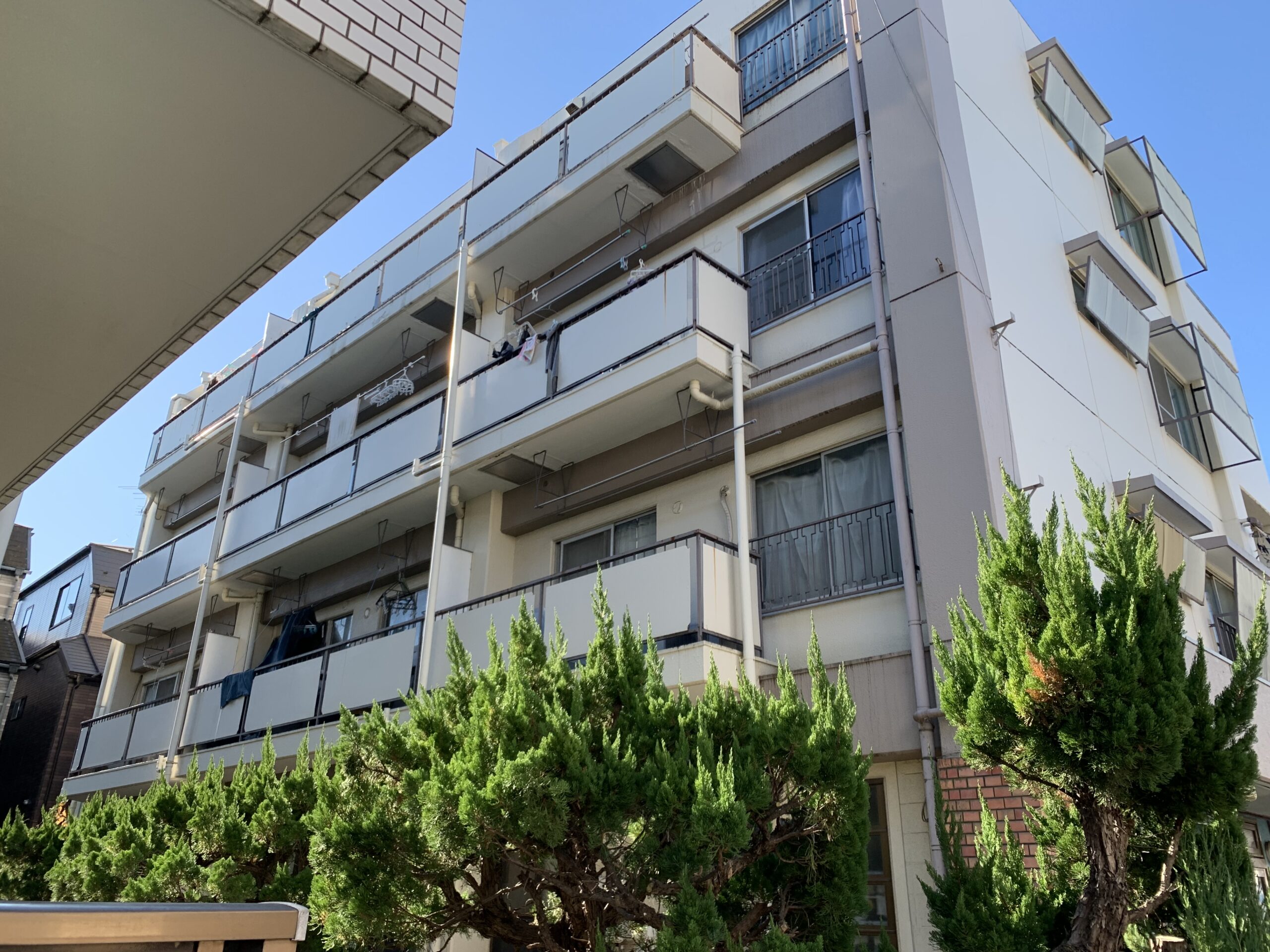 東京都足立区のマンションの外壁塗装が全て完了しました。